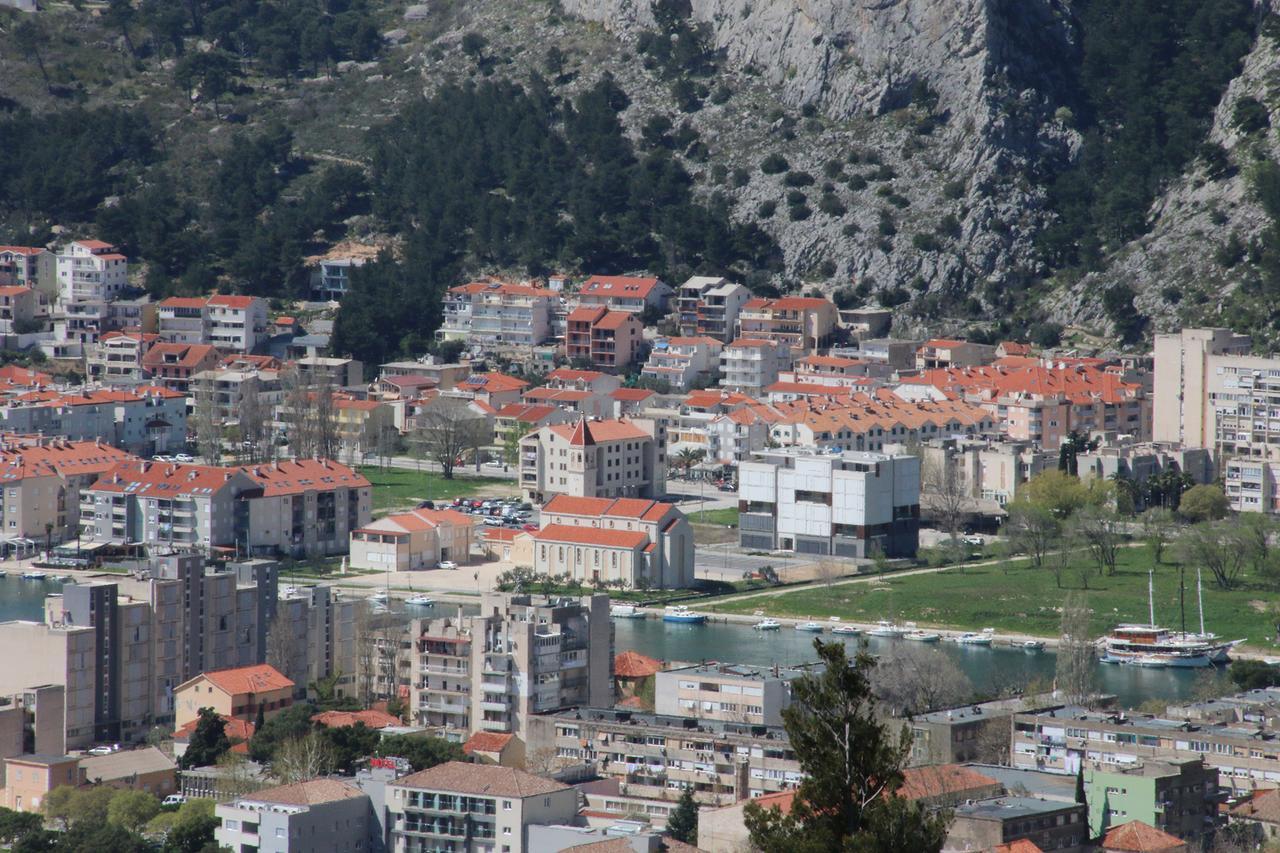 Apartments Milina Omiš Buitenkant foto